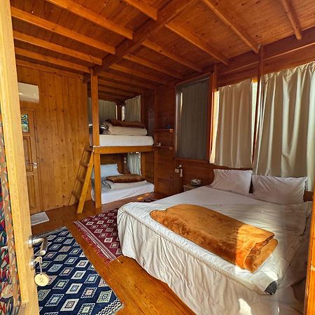 Izbat Ilyas Northern Lake Lodge מראה חיצוני תמונה