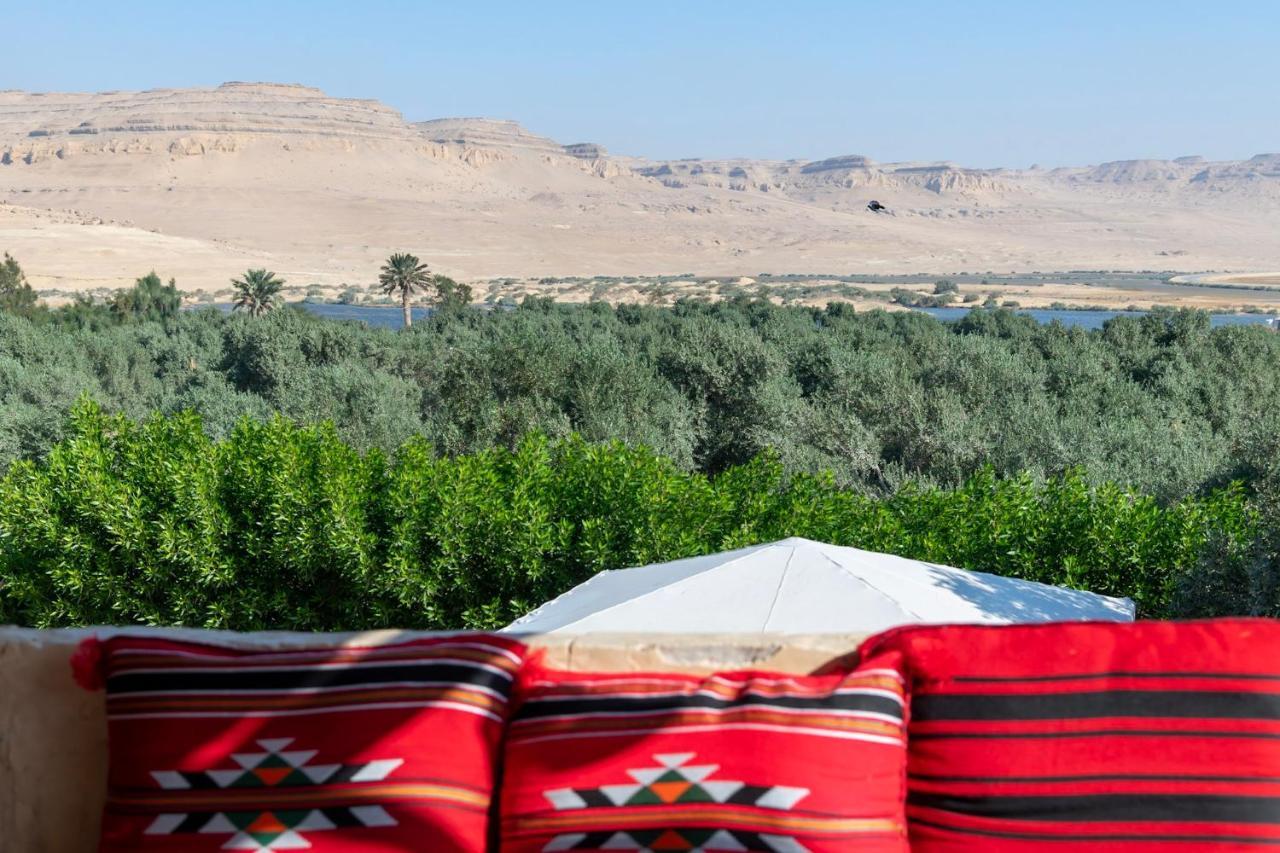 Izbat Ilyas Northern Lake Lodge מראה חיצוני תמונה