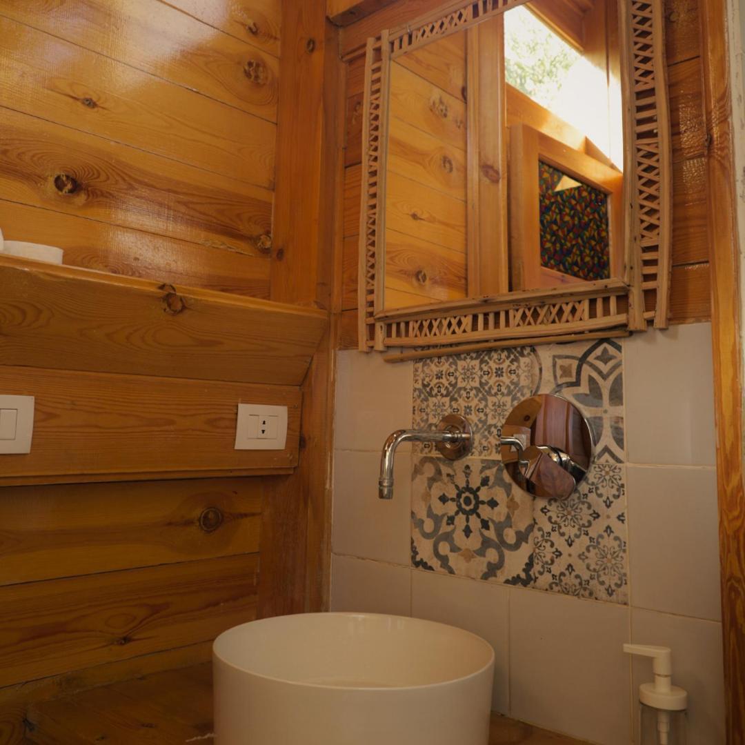 Izbat Ilyas Northern Lake Lodge מראה חיצוני תמונה