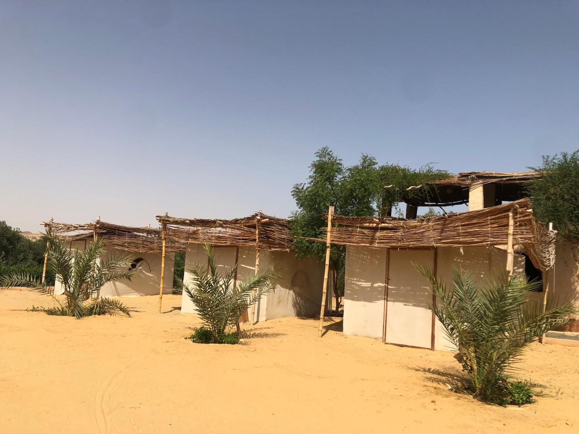 Izbat Ilyas Northern Lake Lodge מראה חיצוני תמונה